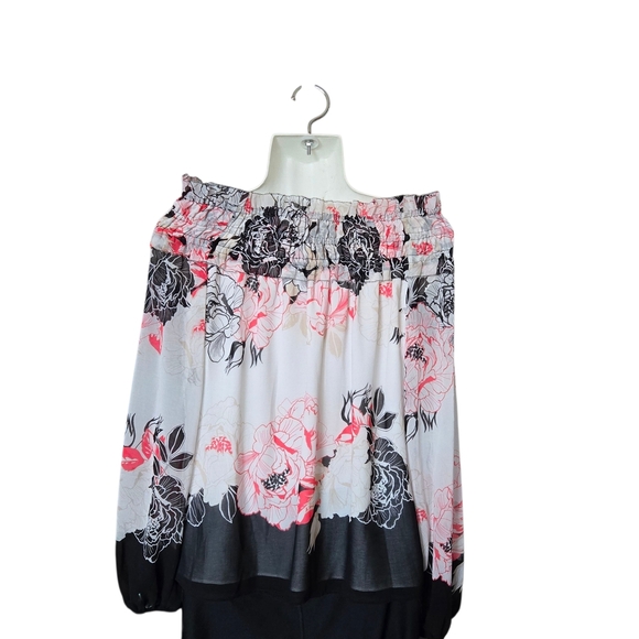 White House Black Market Soft White Garment - Picture 4 of 8